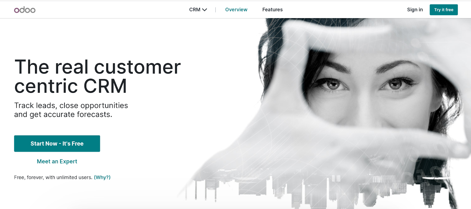Página de inicio de Odoo con el texto «el verdadero CRM centrado en el cliente».