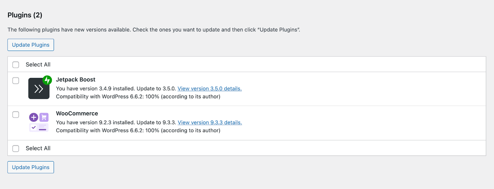 Página de actualizaciones del escritorio de WordPress que muestra las actualizaciones disponibles para los plugins Jetpack Boost y WooCommerce.
