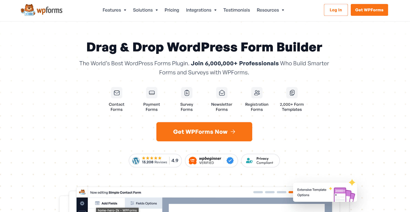 Página de WP Forms con el texto «creador de formularios de WordPress de arrastrar y soltar»